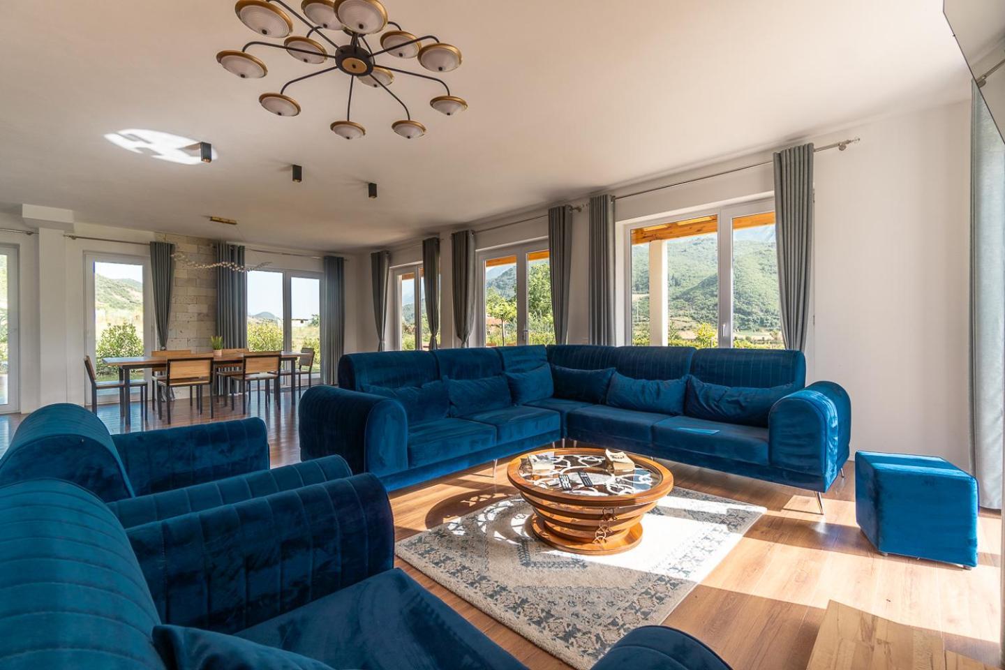 Vila Bujtina Lumo & Pool Përmet Exteriér fotografie